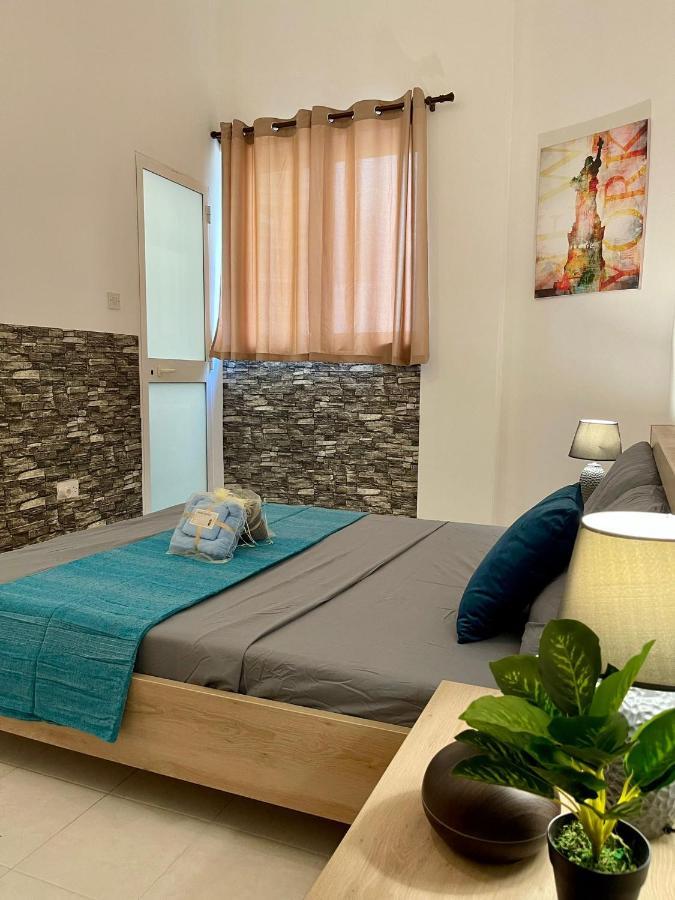 Balesa Property - Modern Duplex House In Central Слима Экстерьер фото