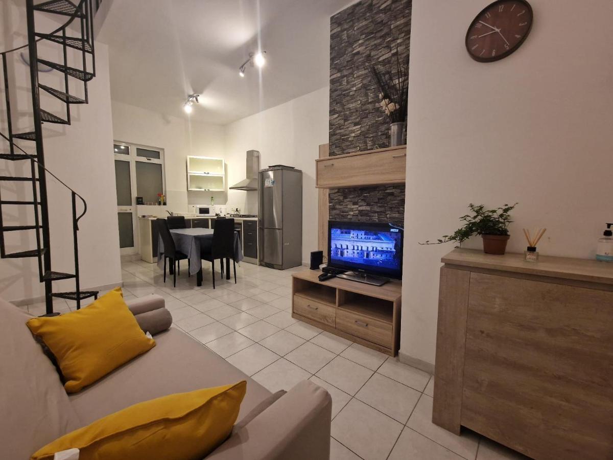 Balesa Property - Modern Duplex House In Central Слима Экстерьер фото
